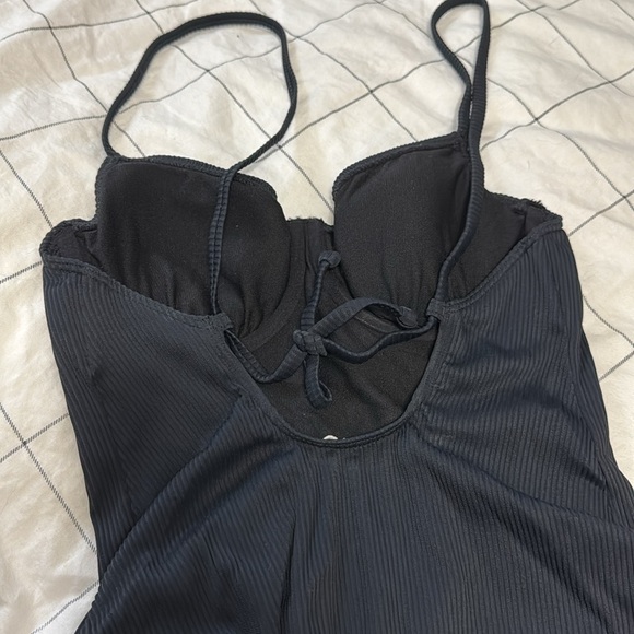 Roxy bathing suit size small - Picture 3 of 3